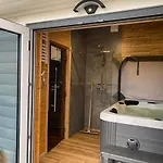 Caloroczny -mazury Gizycko Sauna Jacuzii Kominek Village de vacances Fuleda