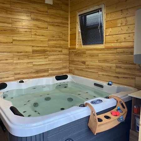 Caloroczny -mazury Gizycko Sauna Jacuzii Kominek *