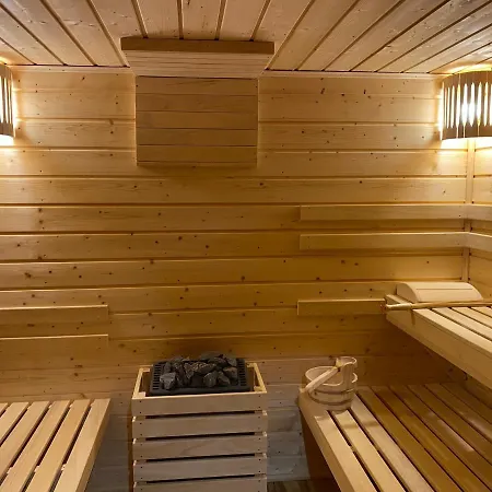 Prázdninový areál Caloroczny -mazury Gizycko Sauna Jacuzii Kominek *